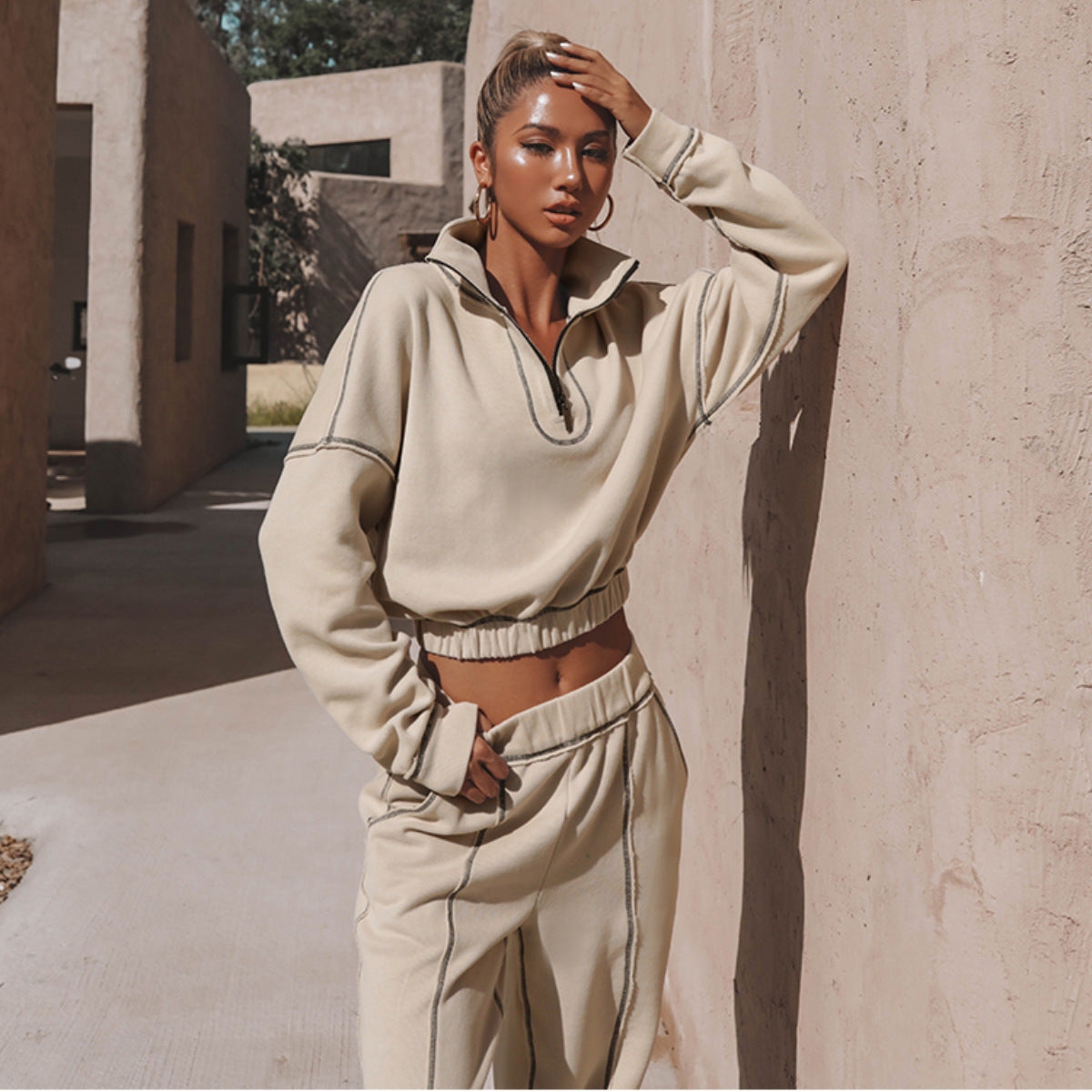 Long Sleeve Turtleneck Sweatshirt Stand Up Zipper Short Top