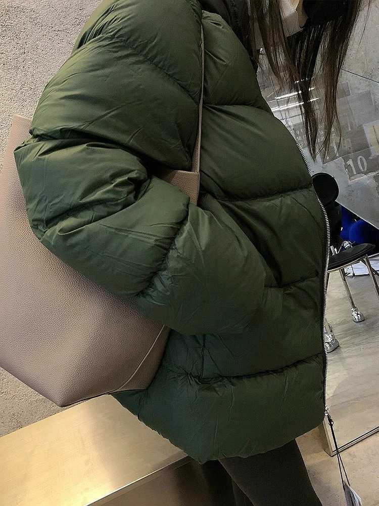 Warmer dunkelgrüner kragenloser Baumwollmantel für Damen